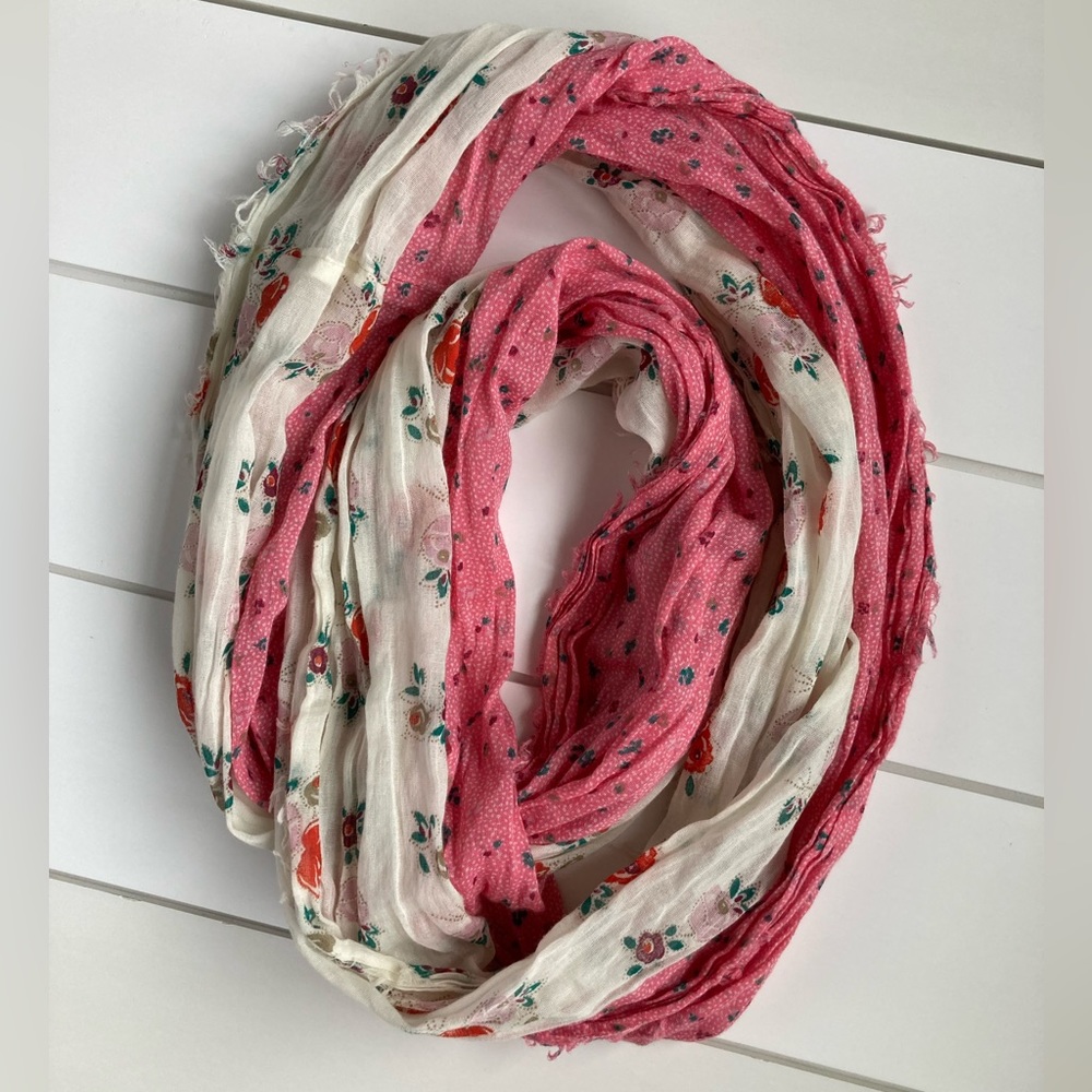 American Eagle Outfitters  Floral Infinity Scarf